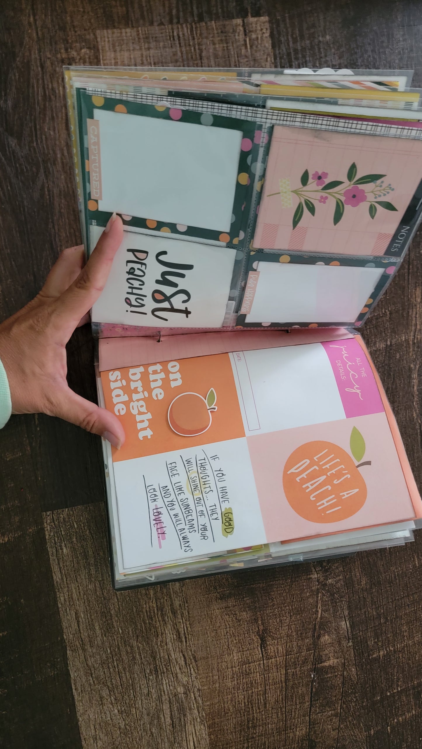 365 Beautiful Reasons to be Happy  fully assembled flip book